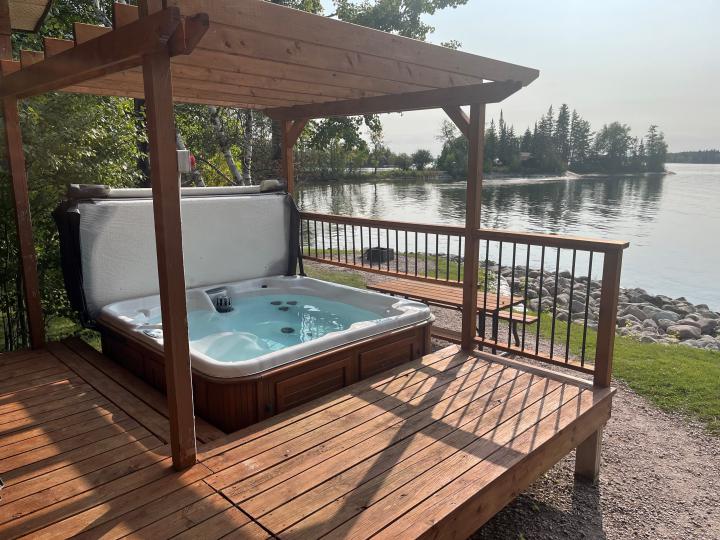 Lakefront Cabin Stay - Cabins 5 & 6 — Riverview Lodge – Riverview Lodge